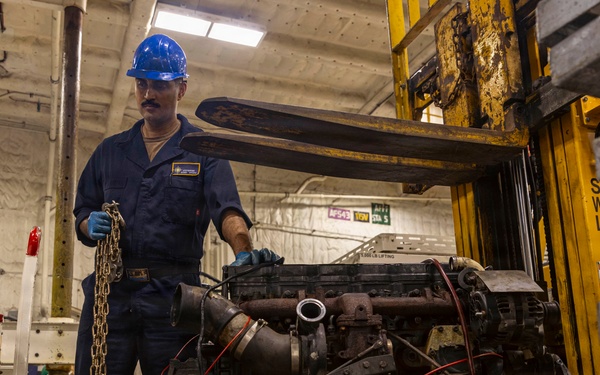 USS Gerald R. Ford (CVN 78) Conducts Flight Operations During Operation Epic