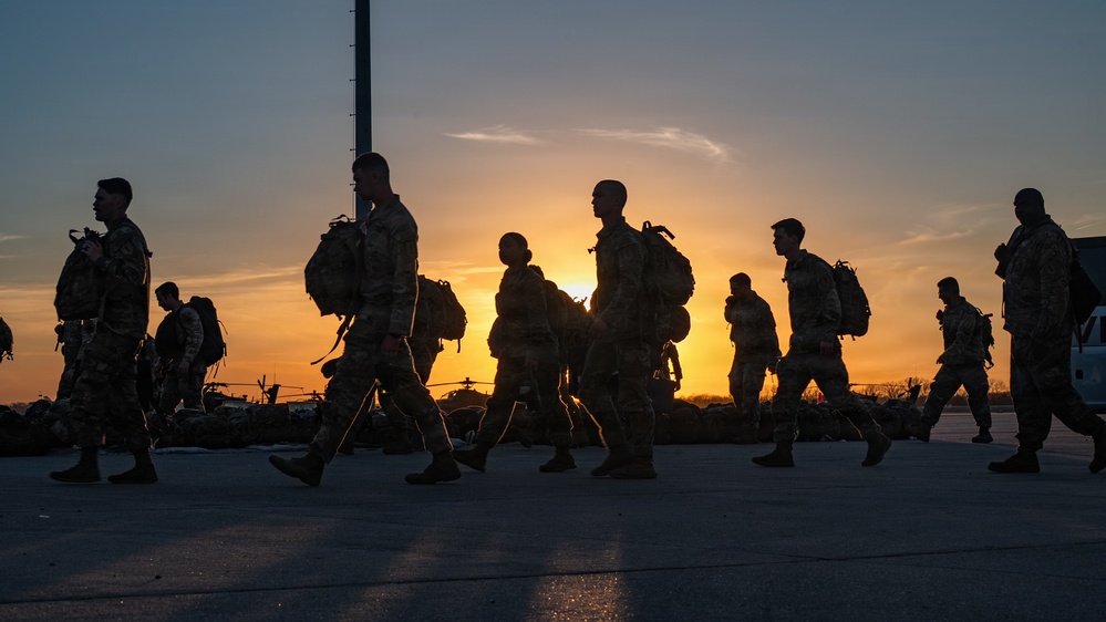 DVIDS - Images - 1ABCT Soldiers return home to Fort Riley [Image 1 of 10]