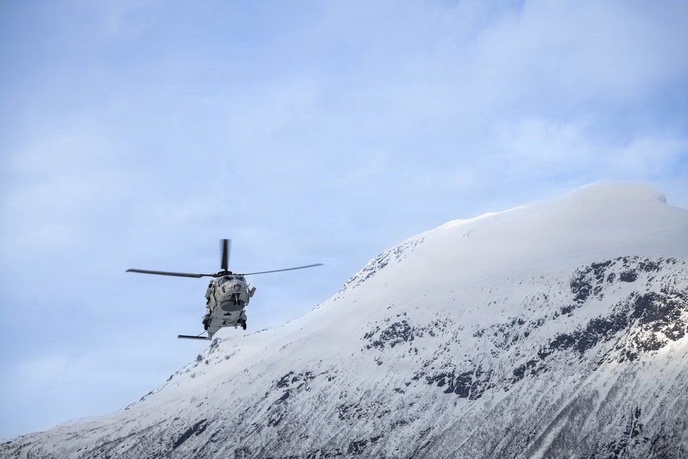 CORE26 | NATO Secretary General Visits NATO Allies and U.S. Marines During Arctic Exercise