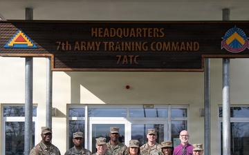 Inspector General Visits 7ATC