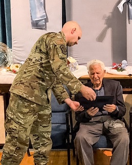 Volunteer-driven tribute honors World War II Army Air Corps veteran on 100th birthday