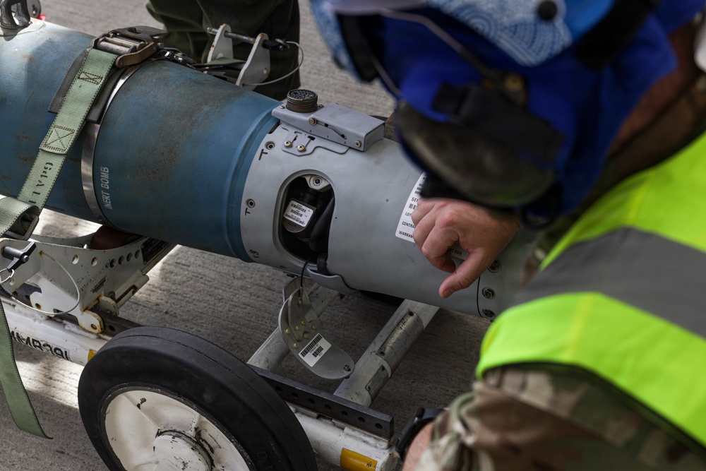 VMFAT-502 hosts UK Royal Air Force, Royal Navy