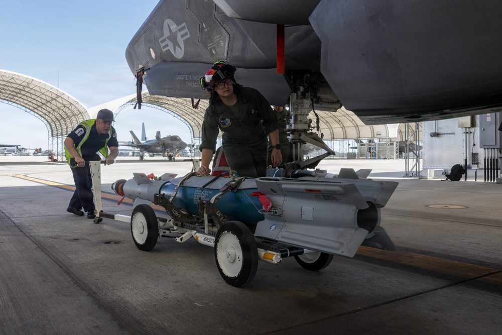 VMFAT-502 hosts UK Royal Air Force, Royal Navy