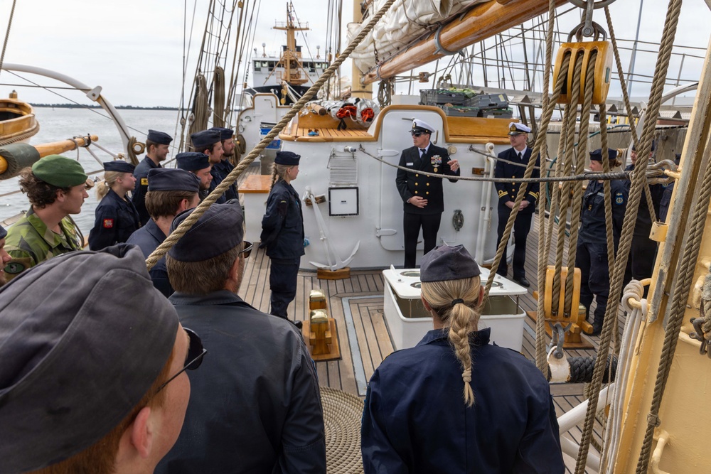 HMS Gladan Visits NAS Pensacola