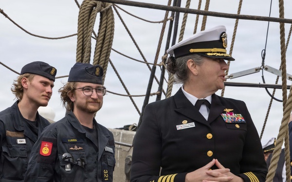 HMS Gladan Visits NAS Pensacola