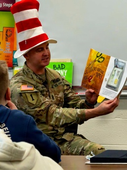 Fort McCoy Garrison leaders support Read Across America Week at local school