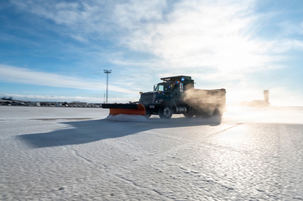 Flight line ice removal operations