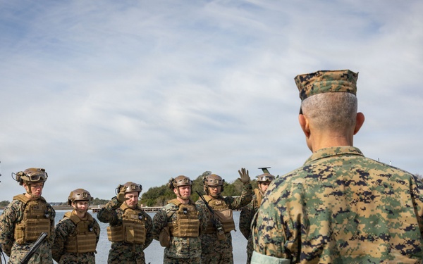 2nd Marine Logistics Group’s Maritime Distribution Platoon provides demonstration to Assistant Deputy Commandant of Installations and Logistics