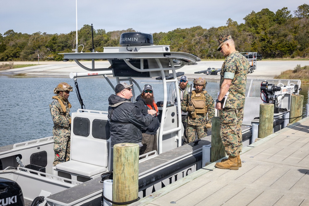 2nd Marine Logistics Group’s Maritime Distribution Platoon provides demonstration to Assistant Deputy Commandant of Installations and Logistics
