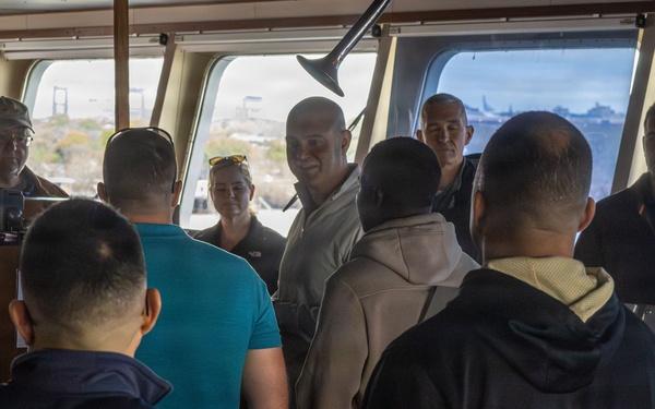 Brig. Gen. Joseph Katz Visits MV Cape Kennedy (T-AKR 5083)