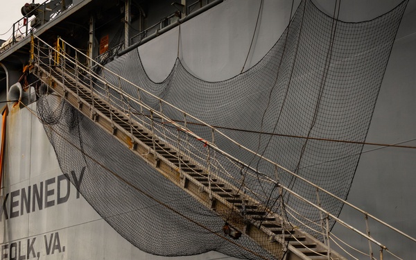 Brig. Gen. Joseph Katz Visits MV Cape Kennedy (T-AKR 5083)