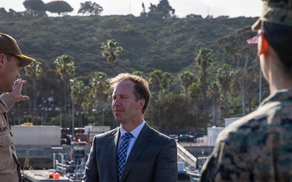 Assistant Secretary of the Navy of the Navy for Manpower and Reserve Affairs Visits Naval Base Point Loma