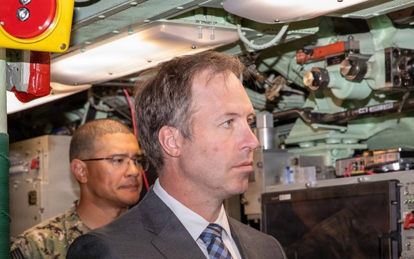 Assistant Secretary of the Navy of the Navy for Manpower and Reserve Affairs Visit Naval Base Point Loma