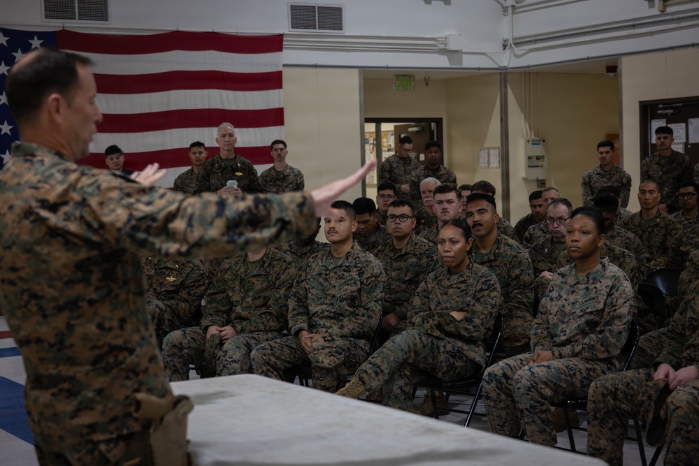 4th Medical Battalion Commander Speaks to the Unit