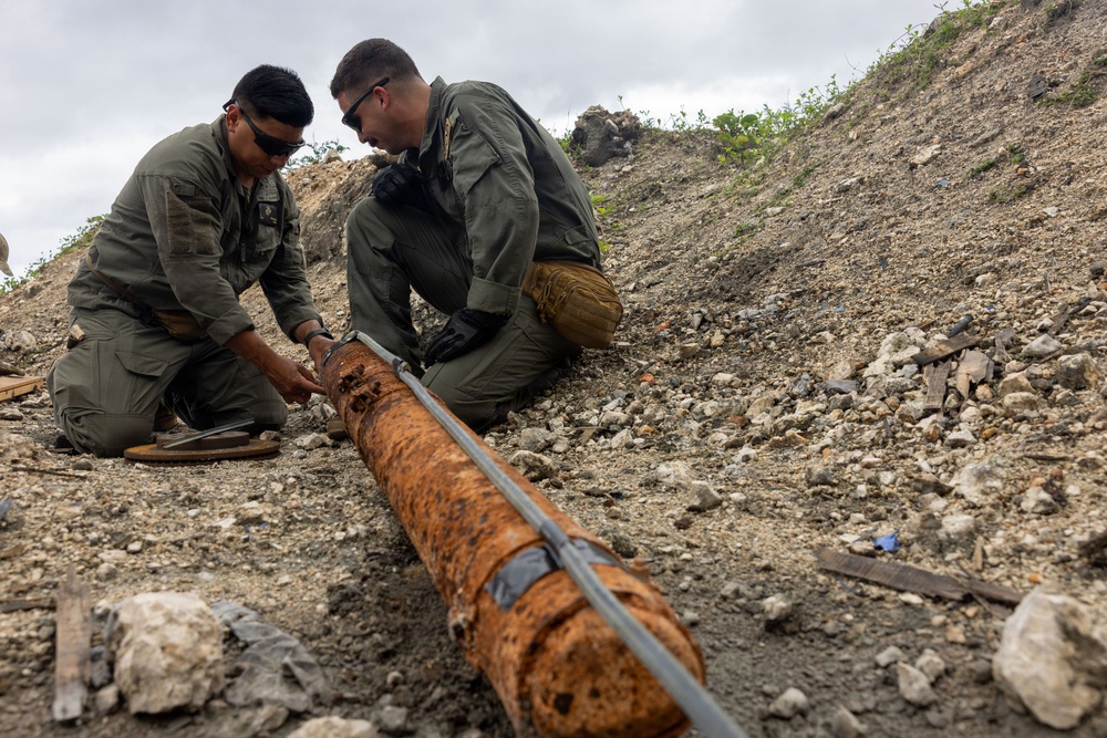 Marines and Airmen execute a joint EOD range