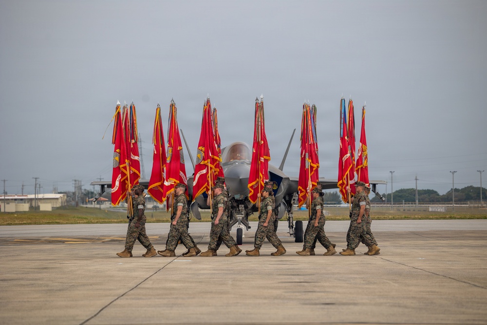 Maj. Gen. Marcus Annibale relinquishes command of 1st Marine Aircraft Wing to Brig. Gen. Simon Doran