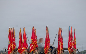 Maj. Gen. Marcus Annibale relinquishes command of 1st Marine Aircraft Wing to Brig. Gen. Simon Doran