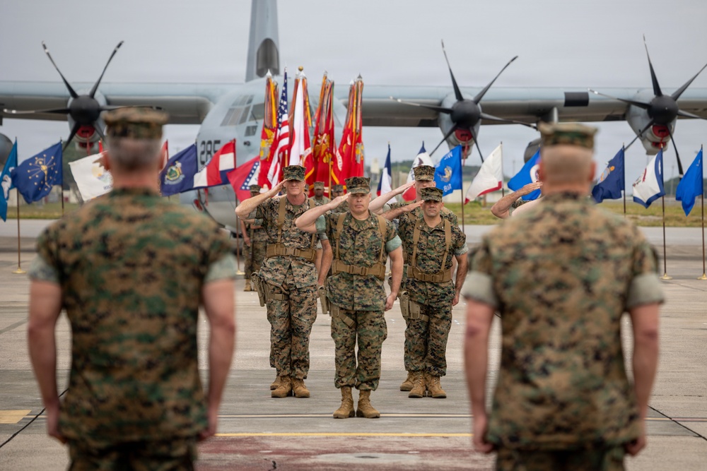 Maj. Gen. Marcus Annibale relinquishes command of 1st Marine Aircraft Wing to Brig. Gen. Simon Doran