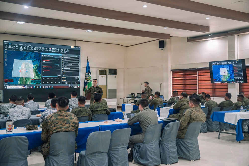 MRF-SEA Marines, Philippine Service Members Conduct Battle Staff Training