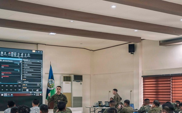 MRF-SEA Marines, Philippine Service Members Conduct Battle Staff Training