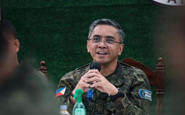 MRF-SEA Marines, Philippine Service Members Conduct Battle Staff Training