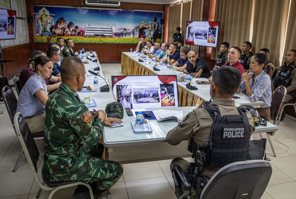 Hanuman Guardian | US - Royal Thai Army Civil Affairs Teams Visit Lop Buri Police Department