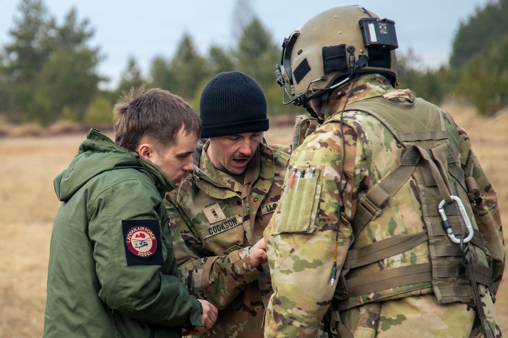 3rd CAB trains Latvian Air Force on UH-60 Gunnery Table VI day/night individual qualification