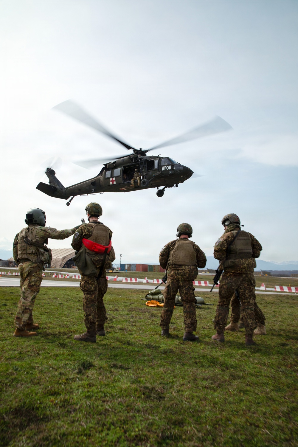 U.S. MEDEVAC team conducts hoist training with Latvian Soldiers