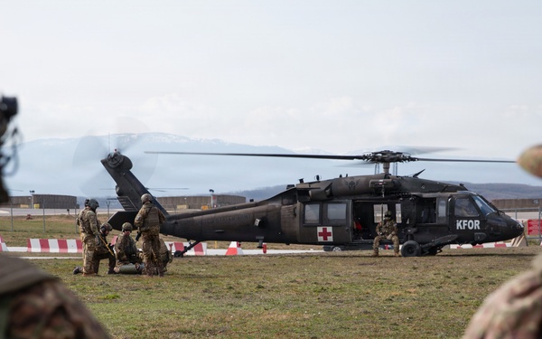 U.S. MEDEVAC team conducts hoist training with Latvian Soldiers