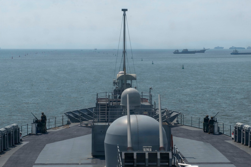 Blue Ridge departs Manila