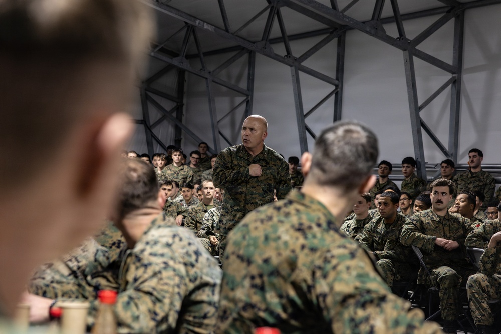 CORE26 | 2nd Marine Division Commanding General Presents Awards in Norway