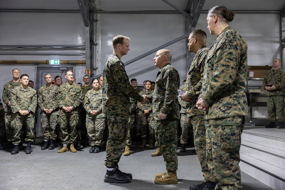 CORE26 | 2nd Marine Division Commanding General Presents Awards in Norway