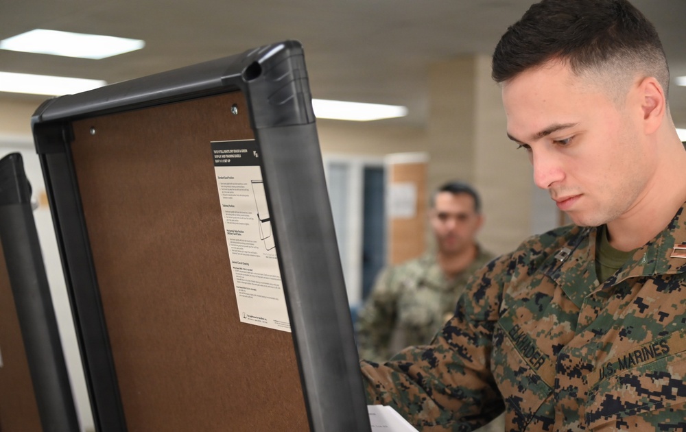 Train As We Fight: Integrated Expeditionary Strike Group Exercise Completed