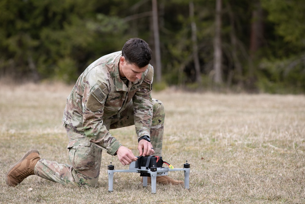 U.S. Soldiers train on Bumblebee Drones