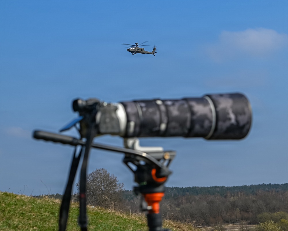 Operation Skyfall: Apache Crews Refine Air‑to‑Air Precision Against UAS Threats