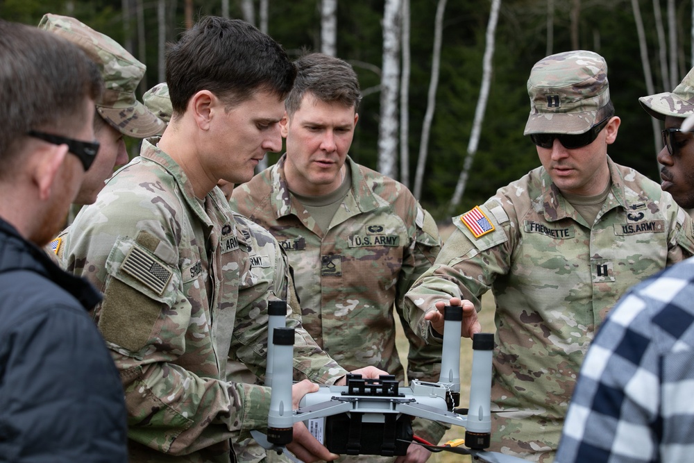 U.S. Soldiers train on Bumblebee Drones