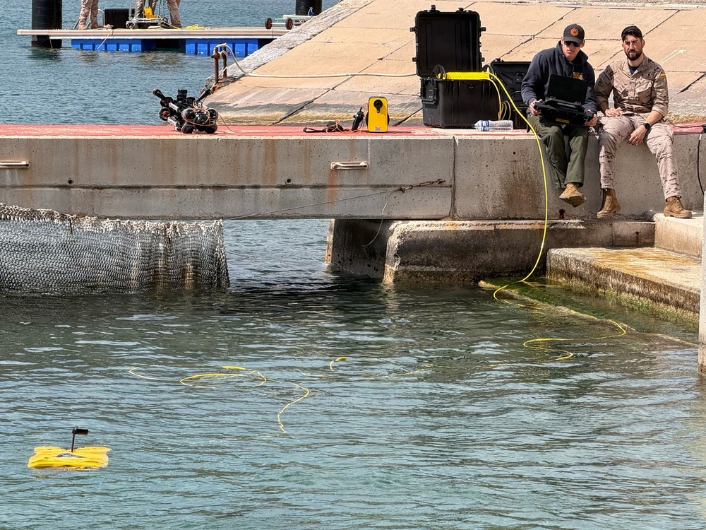 Underwater Construction Team One, Spanish Navy Conduct Bilateral Dive Exchange in Cartagena