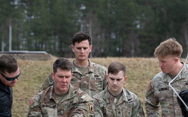 U.S. Soldiers train on Bumblebee Drones