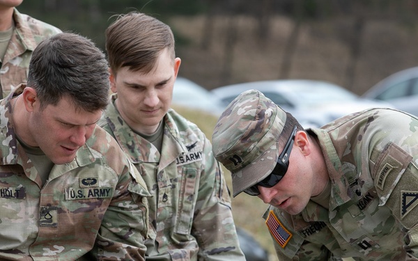 U.S. Soldiers train on Bumblebee Drones