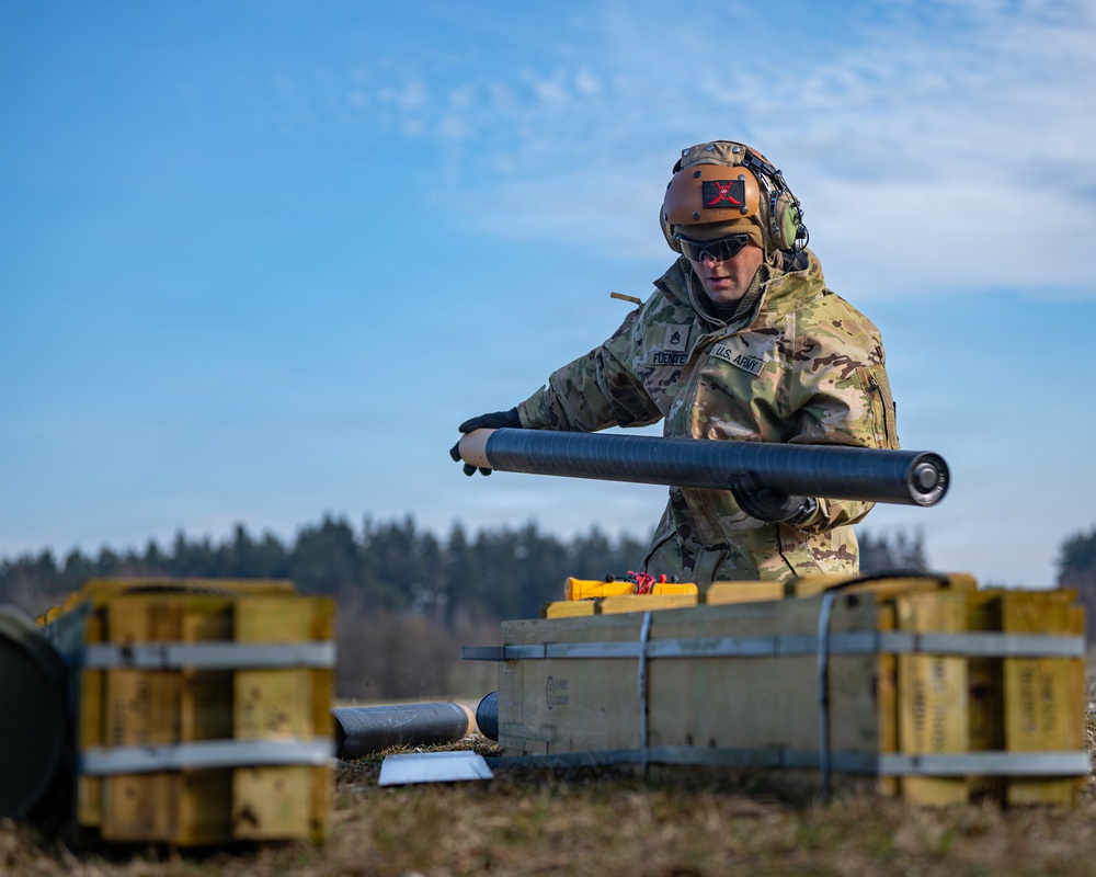 Operation Skyfall: Apache Crews Refine Air‑to‑Air Precision Against UAS Threats