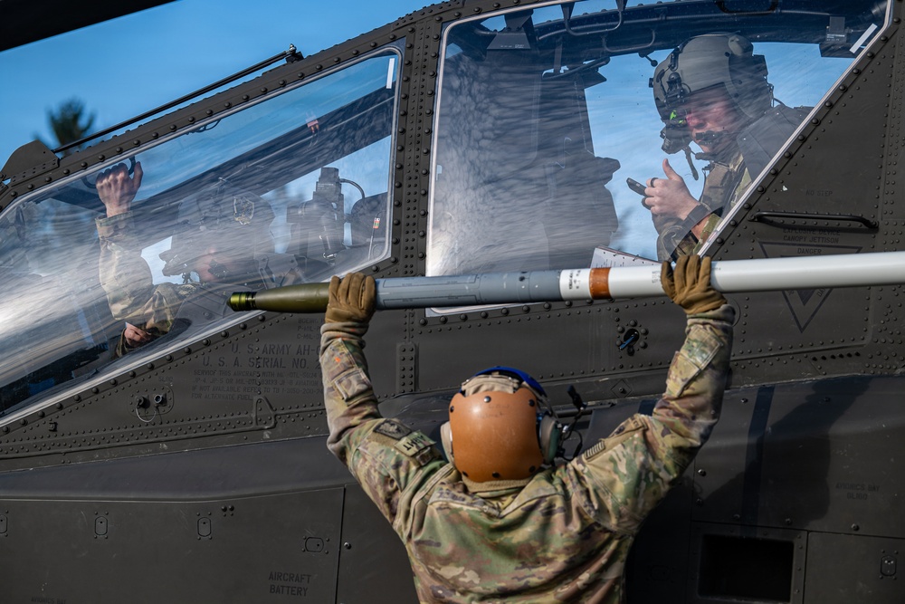 Operation Skyfall: Apache Crews Refine Air‑to‑Air Precision Against UAS Threats