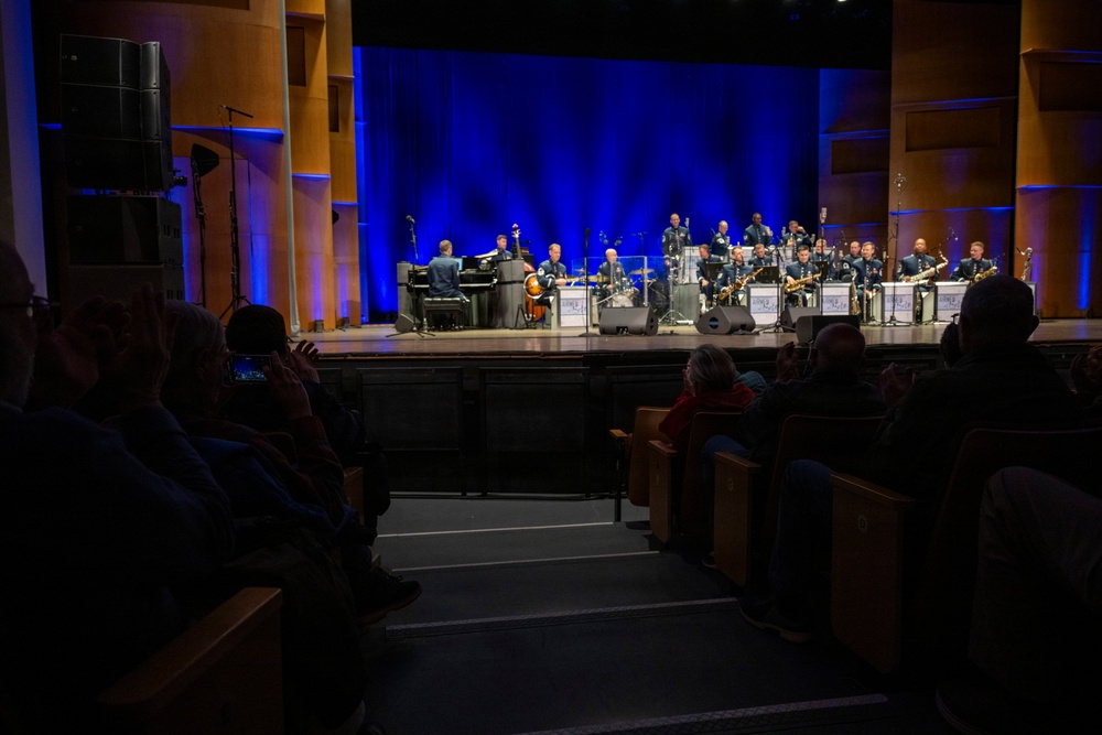 Air Force Band honors American music with community