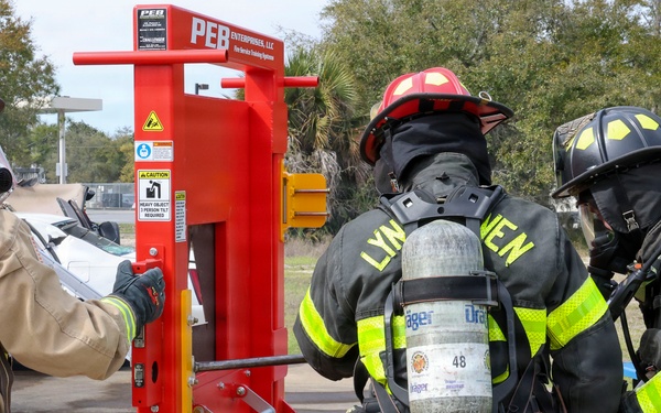 Naval Support Activity Panama City Fire and Emergency Services train with Lynn Haven Fire Rescue