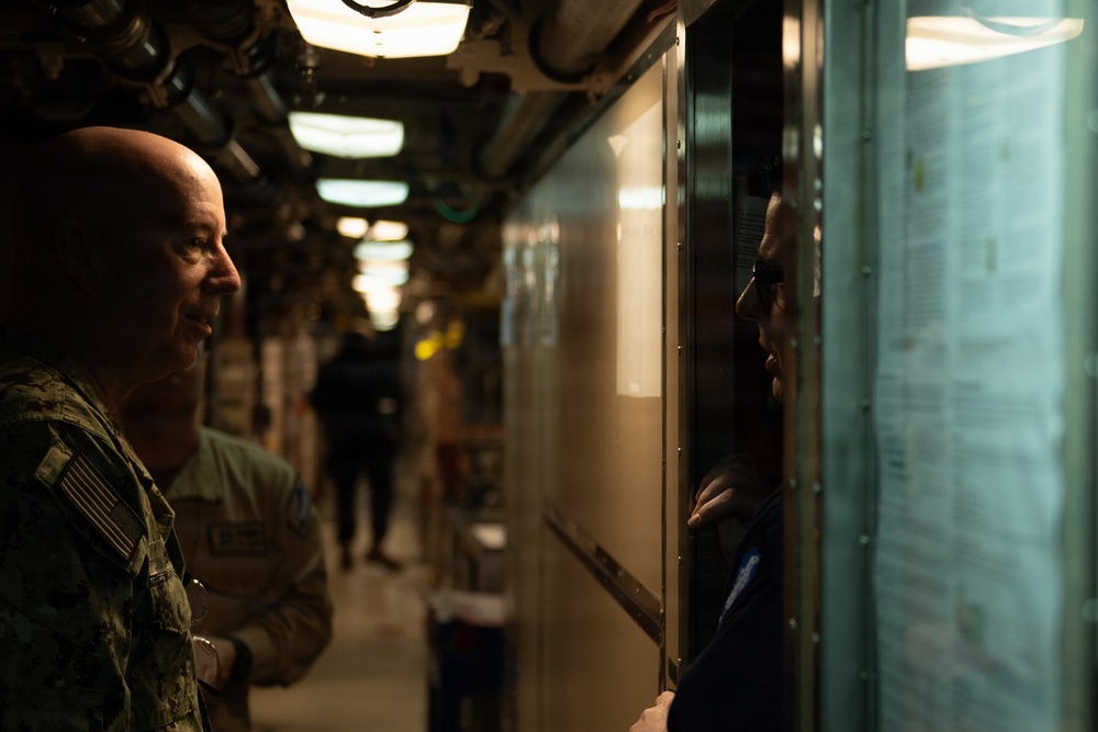 Naval Reactors visits Submarine Group 9