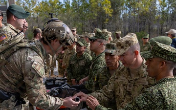 Colombian Senior Enlisted Leaders Visit 7th Special Forces Group (Airborne) During 22nd PISAJ Engagement