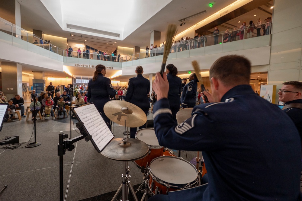 Air Force Band celebrates American music at Smithsonian