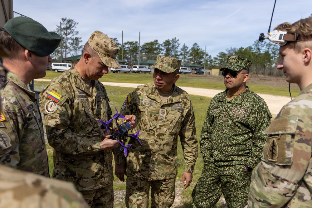 Colombian Senior Enlisted Leaders Visit 7th Special Forces Group (Airborne) During 22nd PISAJ Engagement