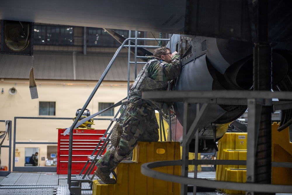 Beverly Midnight 2026: MXG C-130 Maintenance