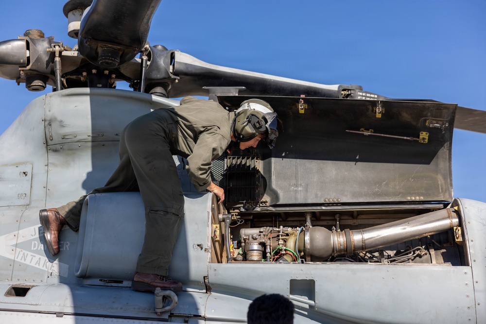 U.S. Marines with HMLA-367 execute joint live-fire exercise alongside JTAC