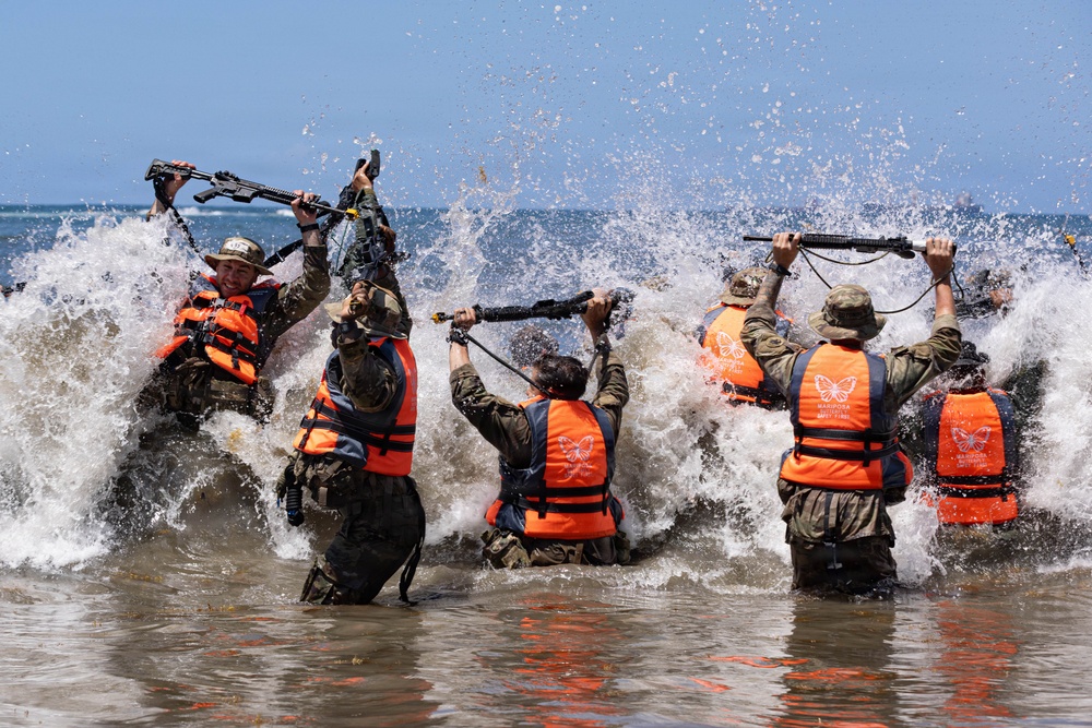 Jungle Operations Training Course - Panama: Jungle Waterborne Operations